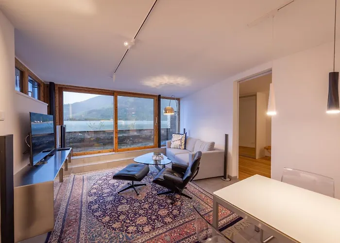 Lakefront 148 滨湖采尔